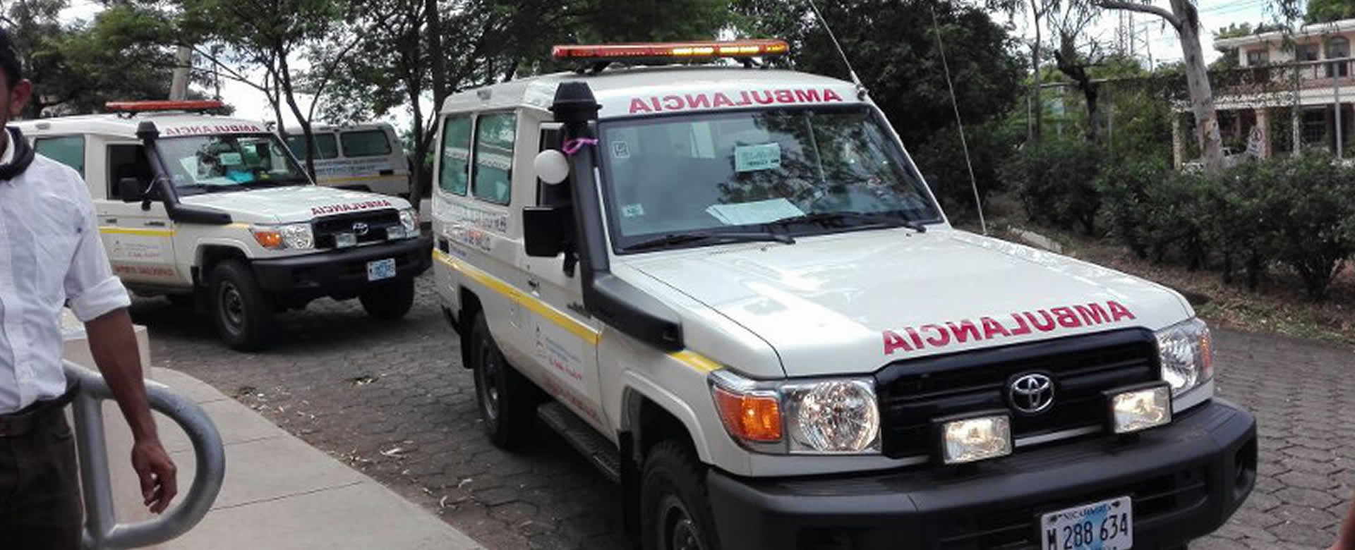 Entregan 4 ambulancias equipadas en SILAIS Chontales