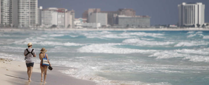 Cancún ofrece 60 mil dolares a los que desean vacacionar mientras trabajan 