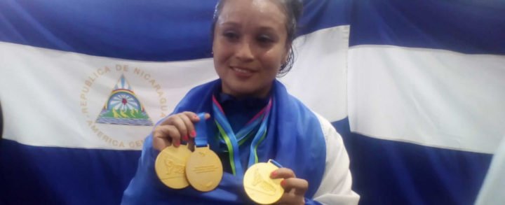 Nicaragua se lleva cinco oros en levantamiento de pesas femenino