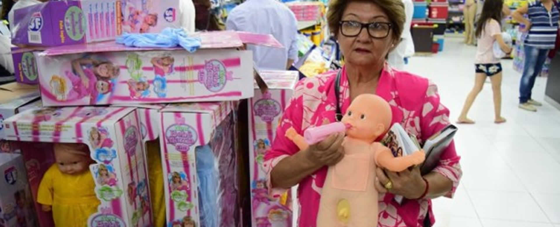 Cierran una tienda que vendía muñecas transexuales en Paraguay