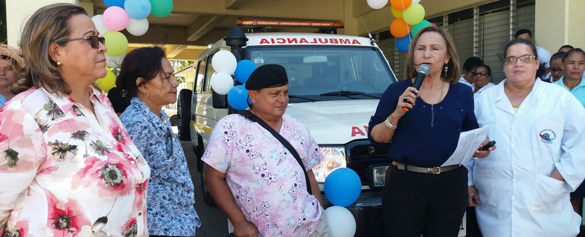 Granada recibe moderna ambulancia