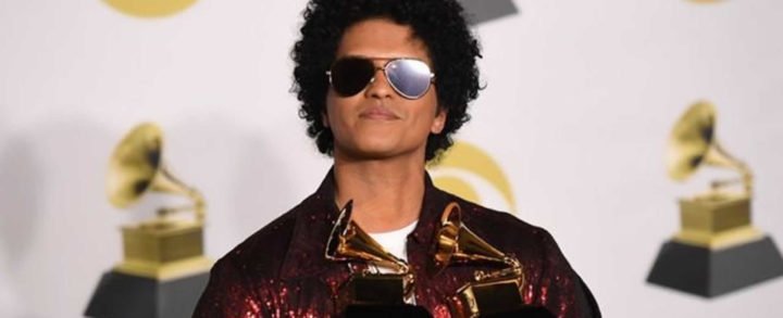 Bruno Mars arrasa en los Grammys