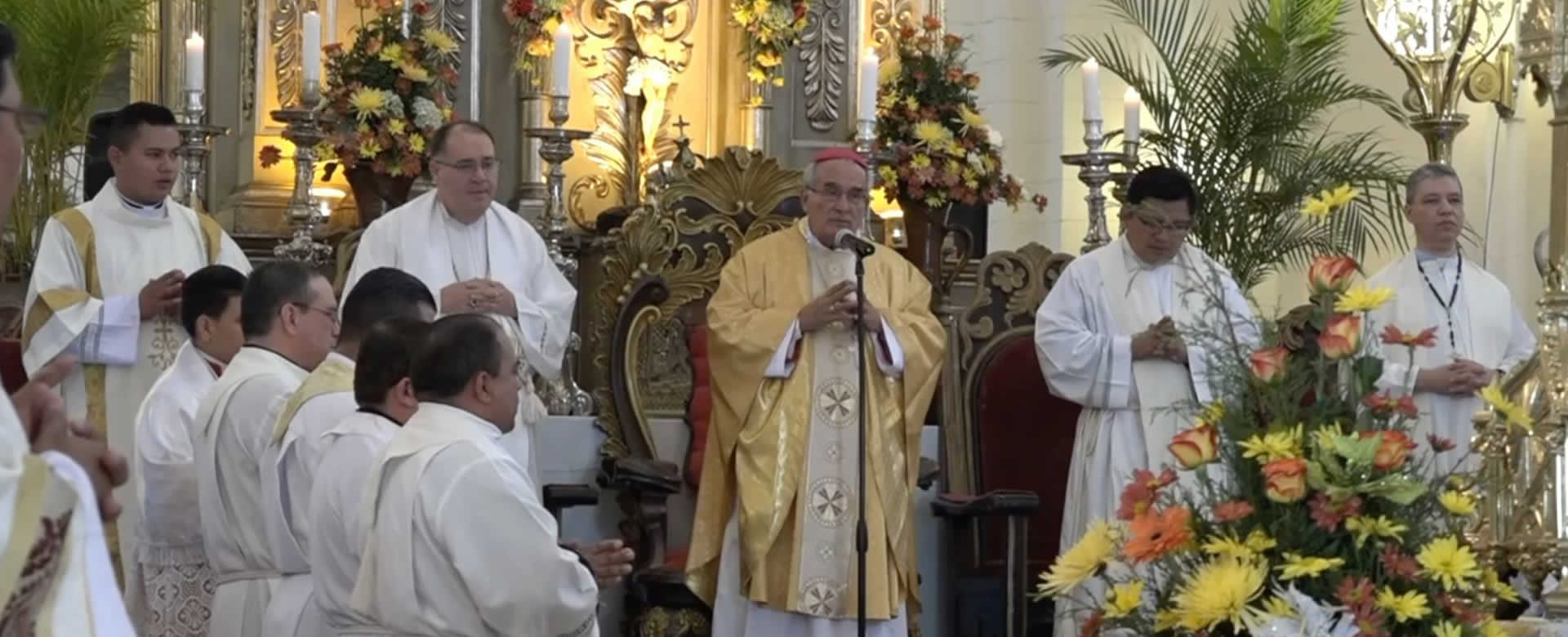 Monseñor Bosco realiza nombramiento de nuevos Diáconos en Occidente
