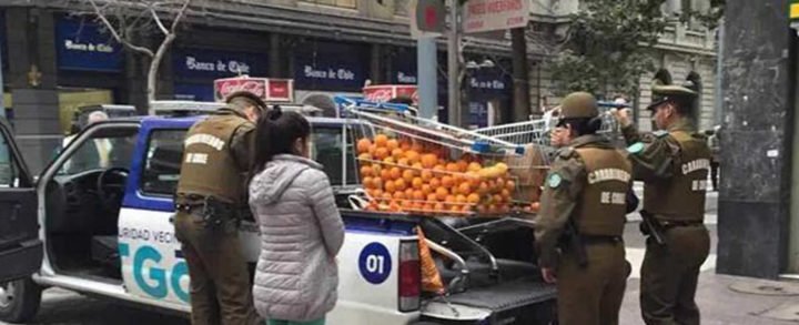 Arrestaron a cinco personas tras ocoltar cuatro mil kilos de naranjas en sus autos