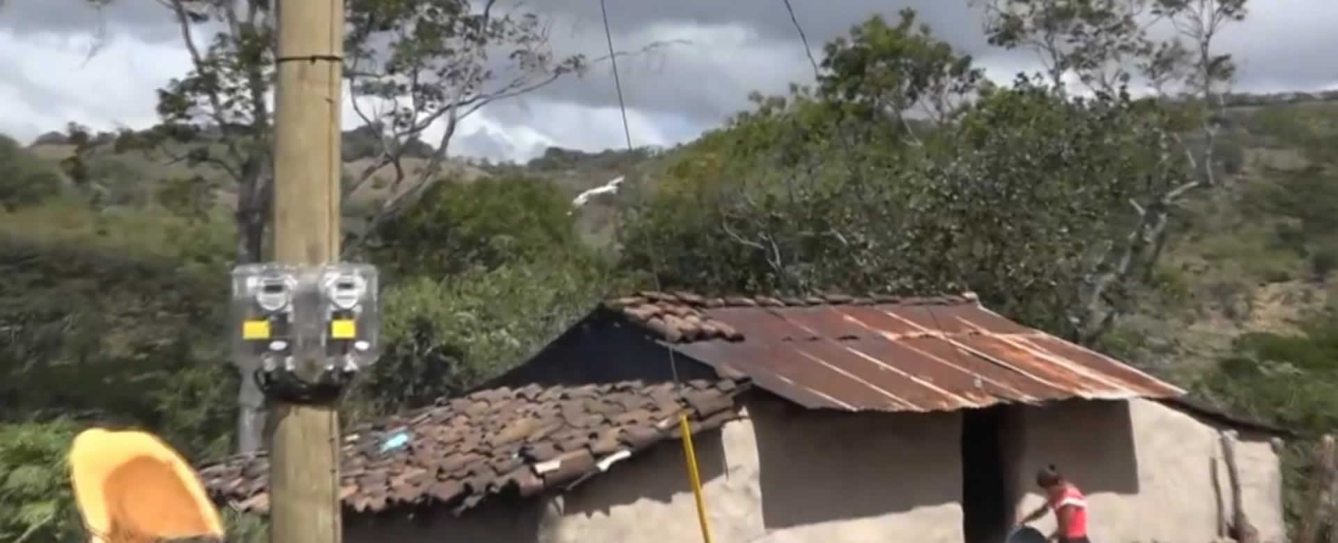 Familias de Los Chilamates en Teustepe ya tienen energía eléctrica
