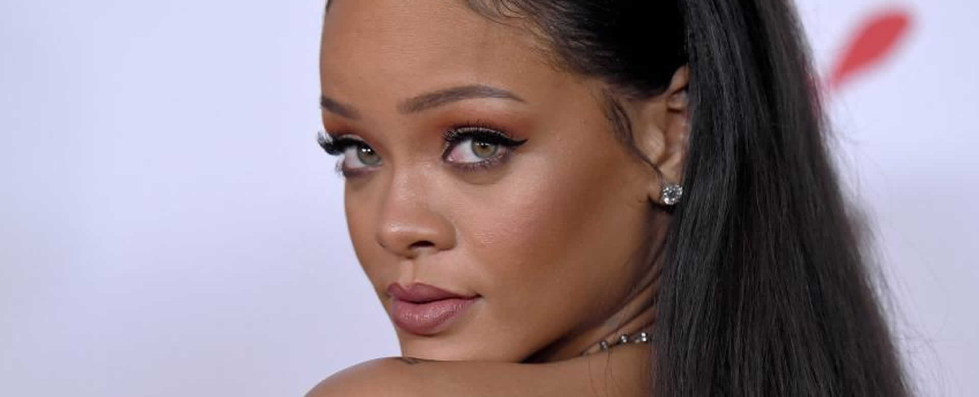 Rihanna celebra a lo grande sus 30 primaveras