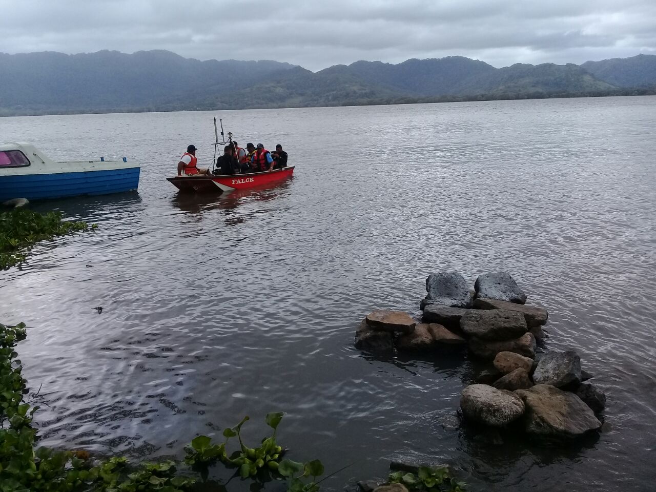 Continúan labores de búsqueda de las víctimas del accidente acuático en el Lago de Apanás