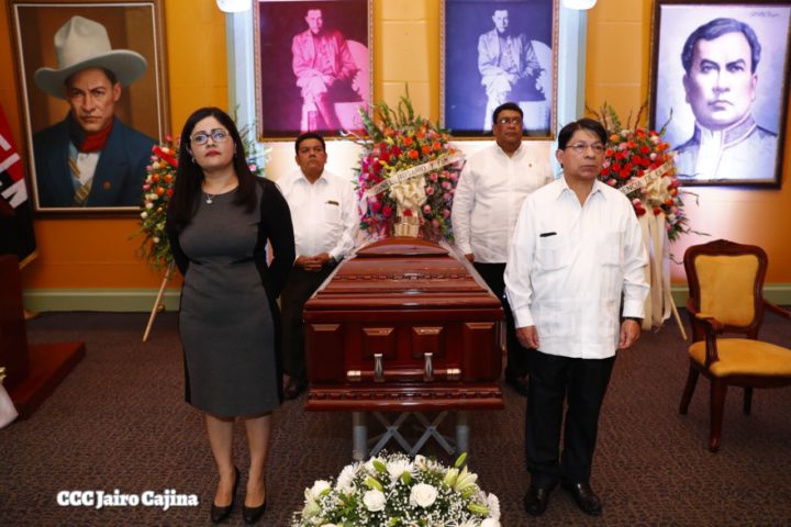 Vela de cuerpo presente de Silvio Conrado Gómez , Director por Nicaragua ante el BCIE