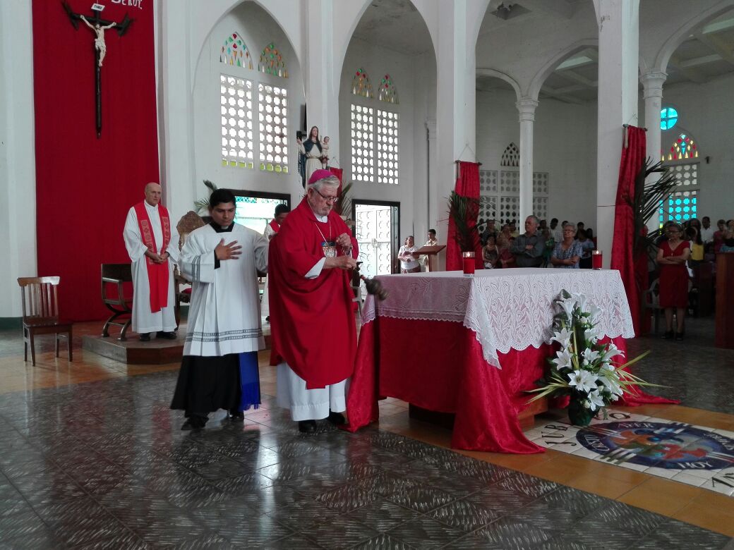 Unión de iglesia Anglicana, Católica y Morava en fe y comunión de Domingo de Ramos