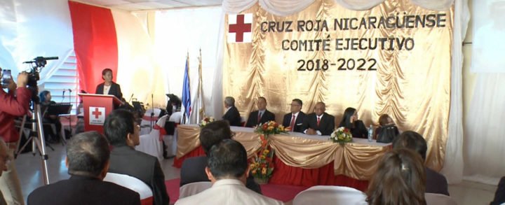 Cruz Roja realiza toma de posesión del reelecto Director Óscar Gutiérrez