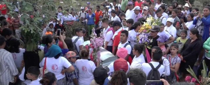 Comunidad Los Llanos honra la memoria de Yesbelin María Espinoza Calero