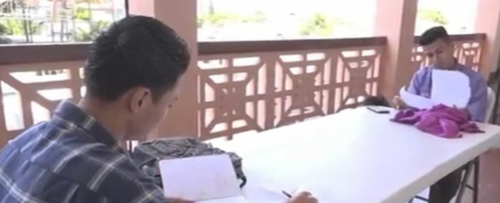 Jóvenes realizan Examen de Admisión para estudiar Auxiliar de Enfermería en Matagalpa
