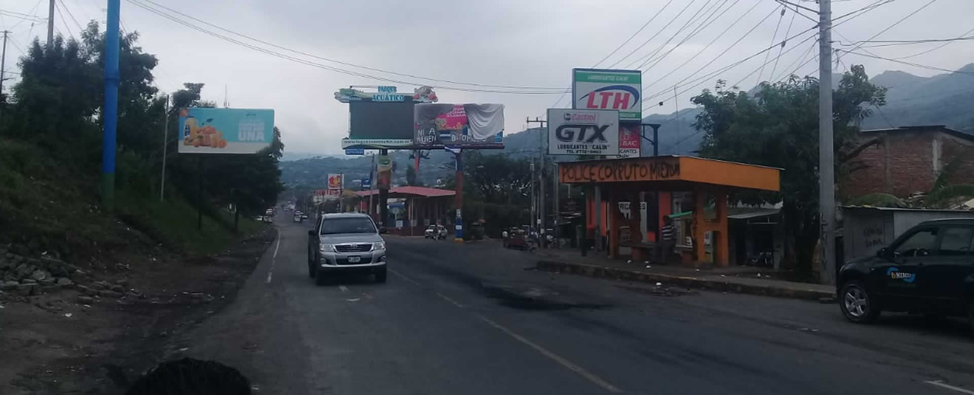 Pueblo de Matagalpa limpia caminos trancados por la derecha golpista 
