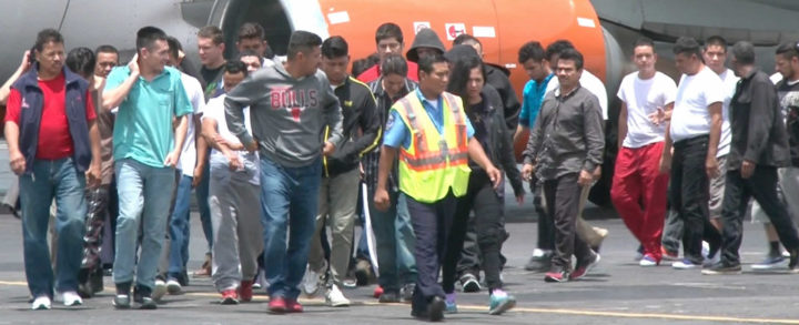 Gobierno recibe a 41 nicaragüenses deportados en Aeropuerto Agusto C. Sandino