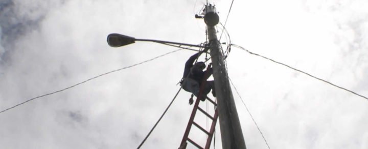 Comunidad boaqueña 'El Capitan' ya cuenta con energía eléctrica