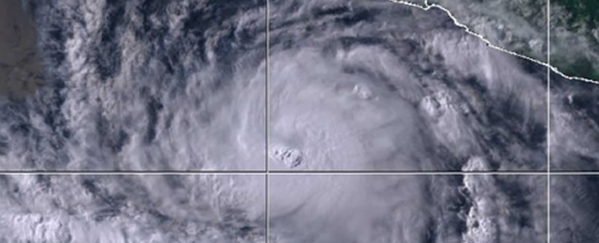 Costas de México amenazadas por el paso del huracán 'Bud' en categoría 3