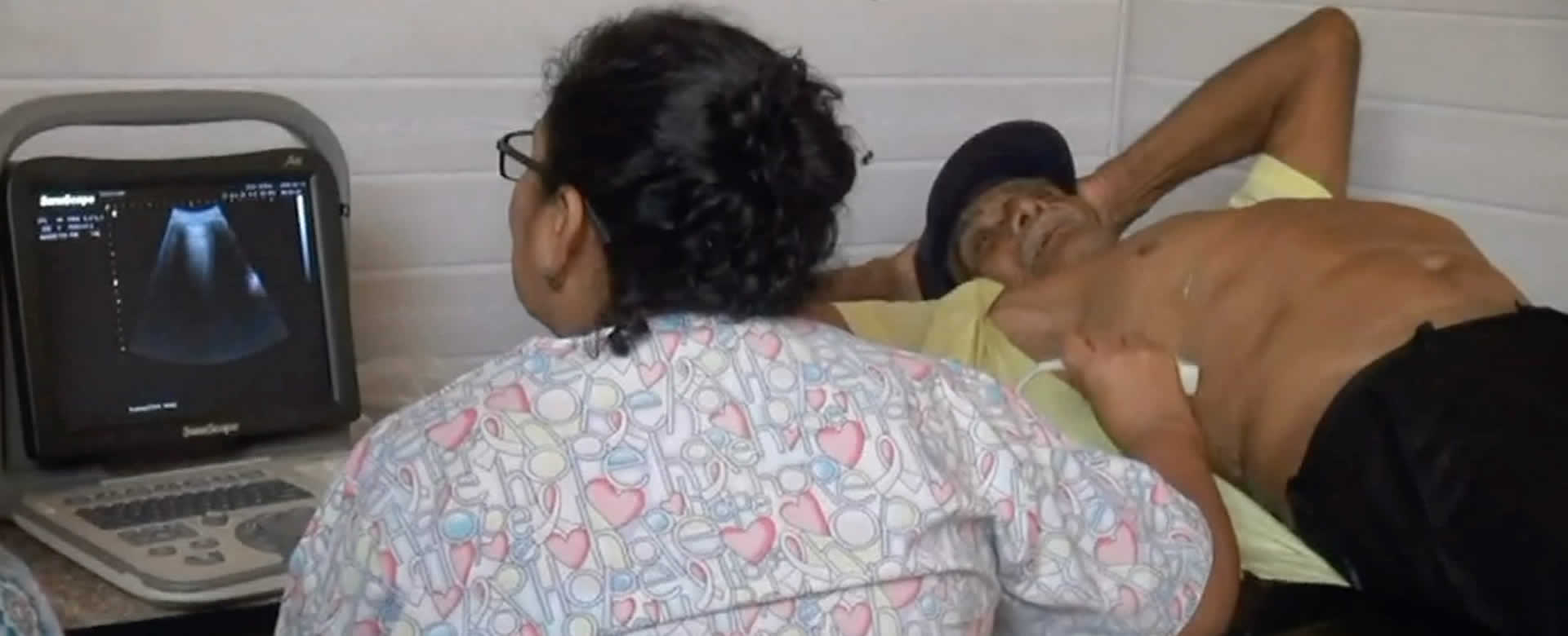 Adultos mayores reciben atención médica en San Rafael Del Sur