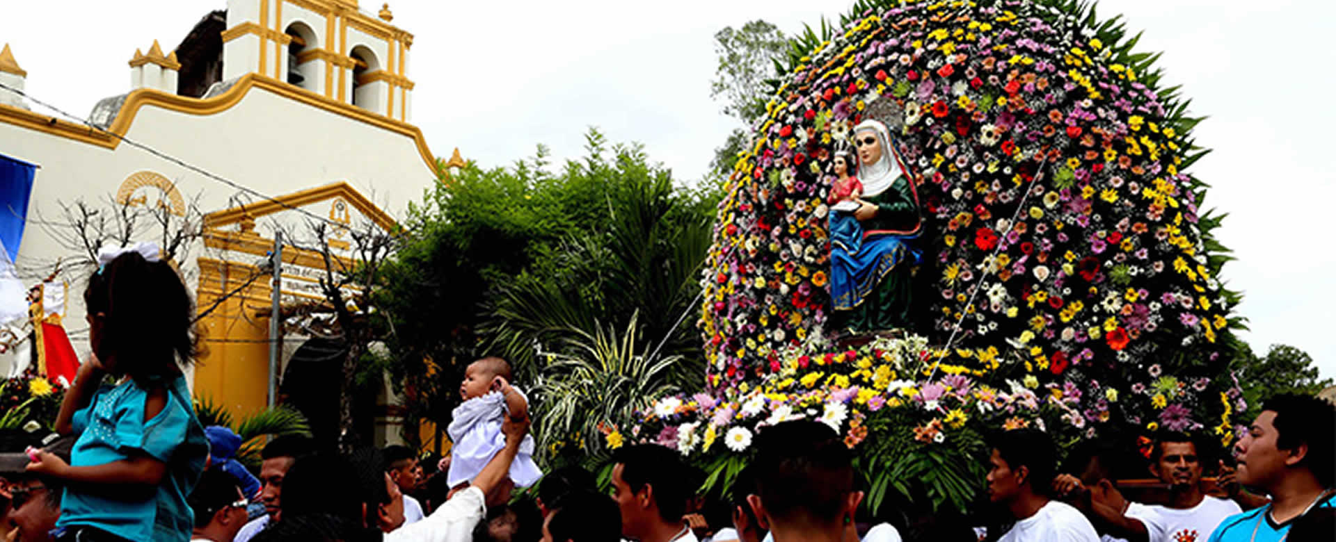 Fieles católicos de Nindirí celebran a Santa Ana