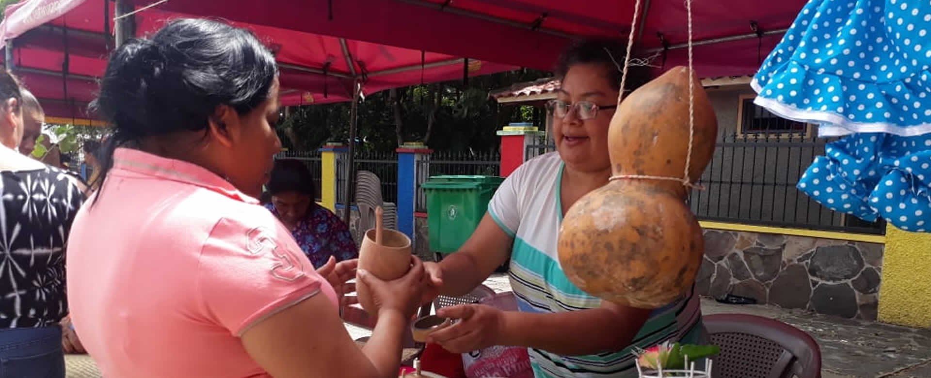 Mujeres emprendedoras de Somoto siguen trabajando en Paz
