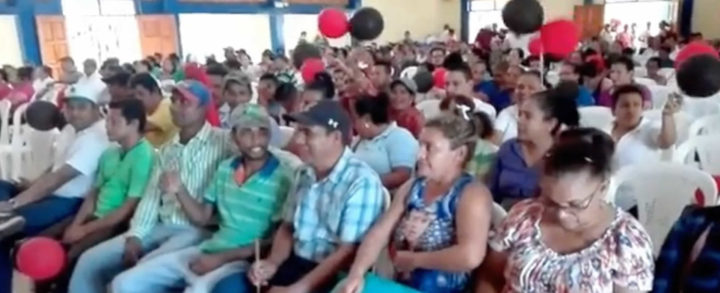 Servidores públicos de Juigalpa apoyan al Presidente del país en la vocación de paz 