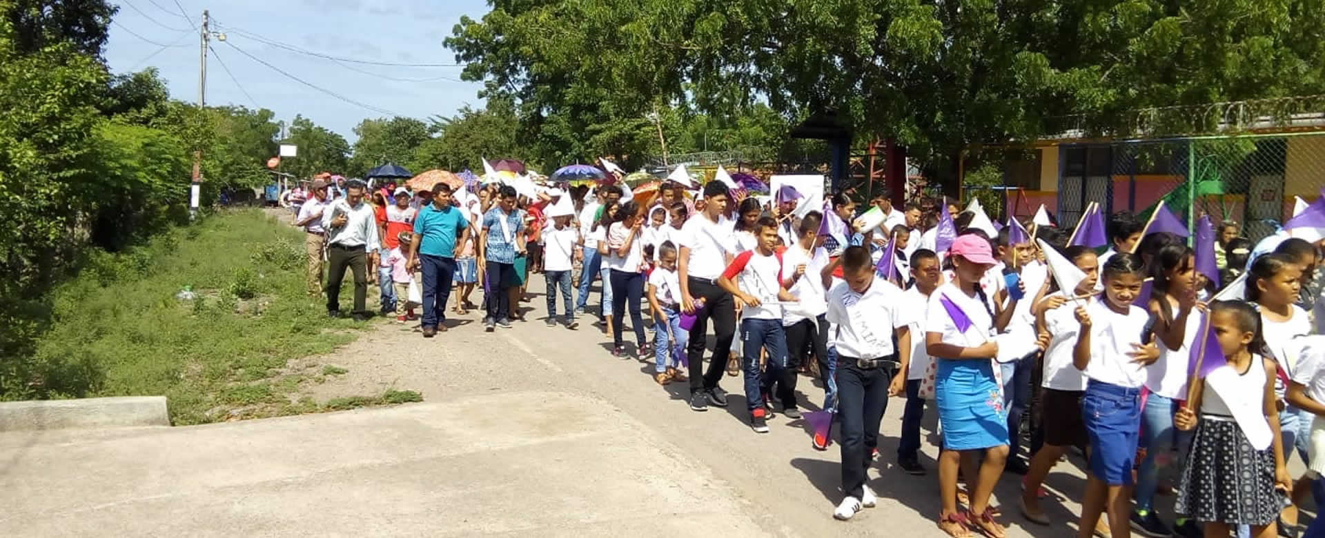 En el Jicaral se realizó una memorable caminata en celebración al aniversario de la traducción de la Biblia