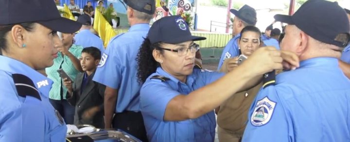 Policías de Chinandega son homenajeados con asensos