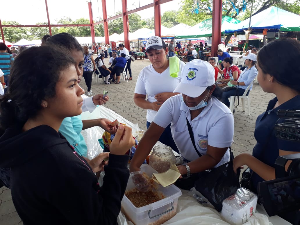 Feria Agropecuaria elabora 'Quesillo más grande de Nicaragua' en Juigalpa