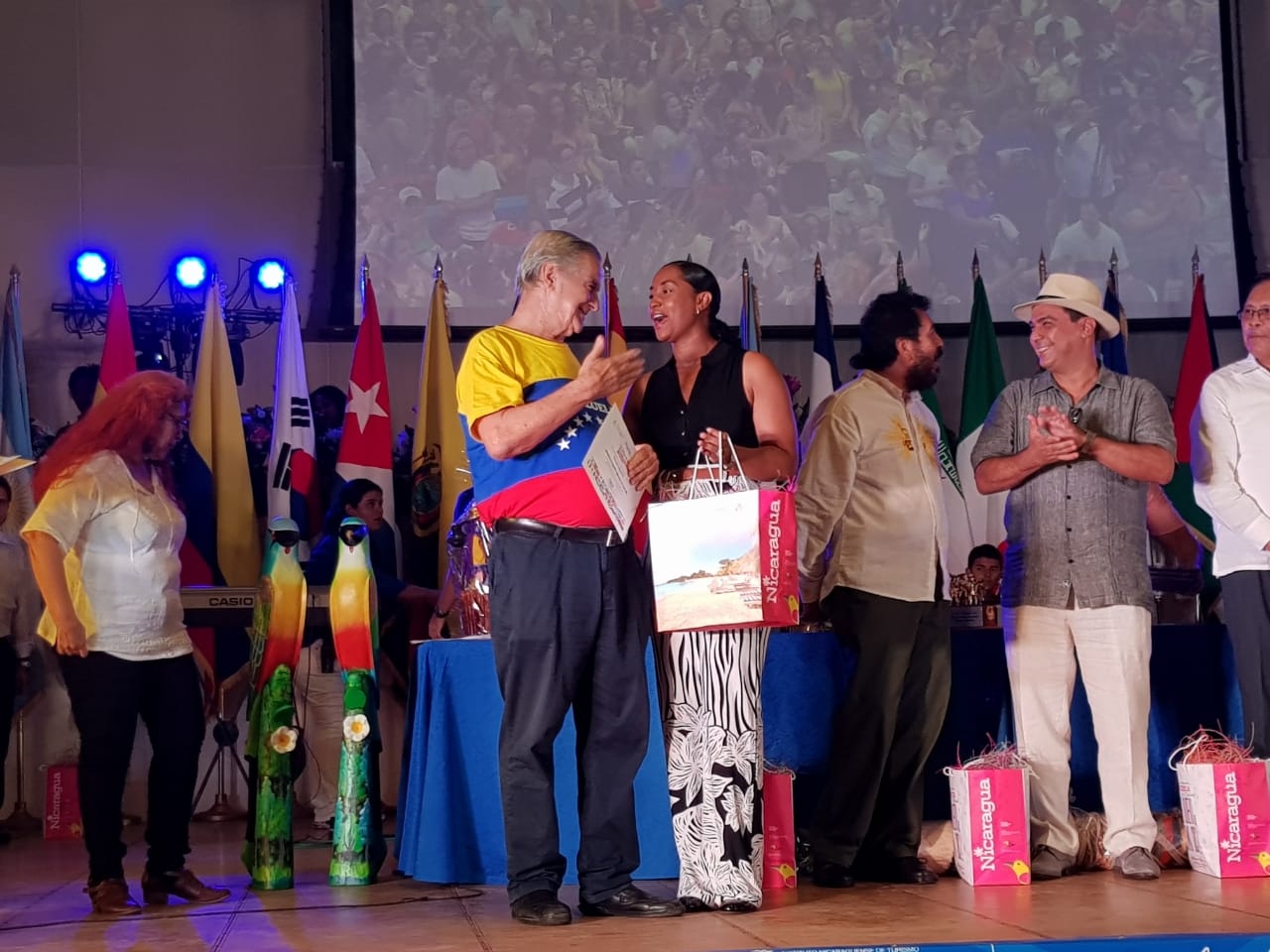 Clausura I Festival Gastronómico premiando a los países participantes