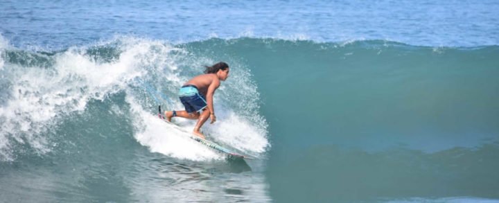 Adrenalina pura se sintió en el Concurso de Surf realizado en la playa Miramar