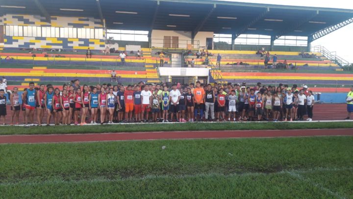 Niños, niñas y adolescentes dan inicio al Campeonato Nacional de Atletismo