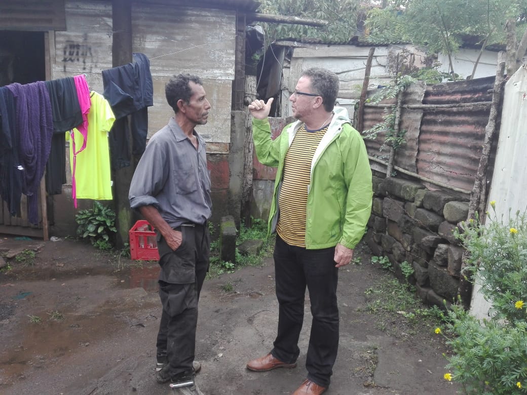 Gobierno local realiza visita casa a casa por barrios de Jinotepe