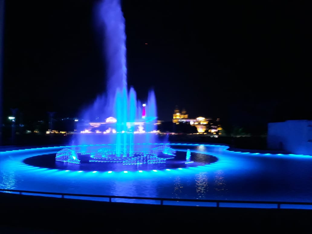 A pocos días de inaugurarse la Fuente Luminosa del Lago Artificial y