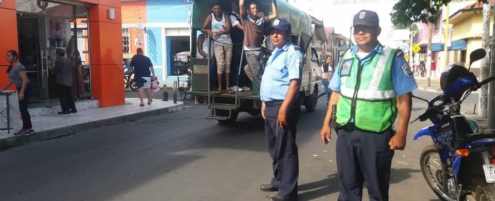 Agentes del orden garantizan calles seguras en Chinandega
