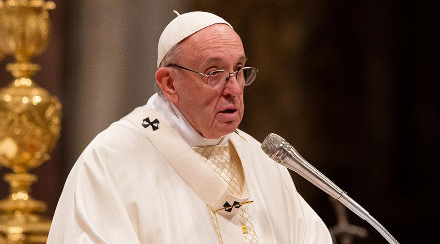 Papa Francisco: "los chismosos y chismosas realizan terrorismo en la vida de los demás" 