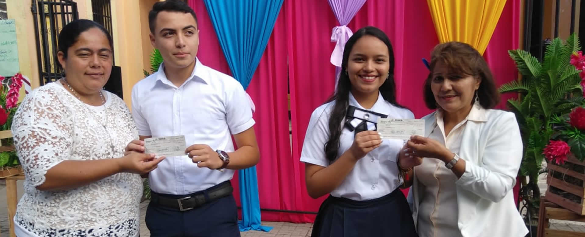 Estudiantes de Somoto retiran su bono de estimulo que brinda el Buen Gobierno Sandinista