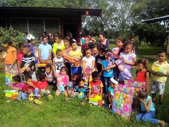 Muy felices se encuentran los niños y niñas de Estelí con la entrega de juguetes