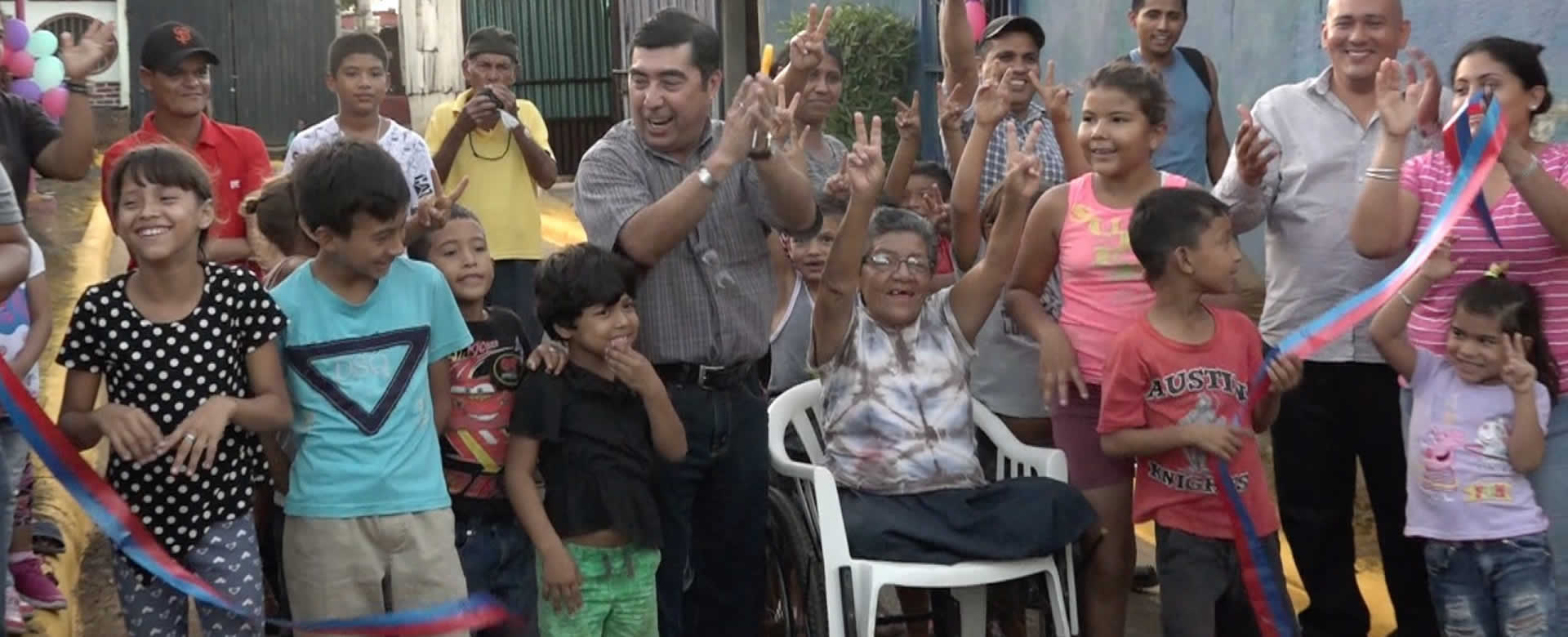 Familias del B° La Cruz celebran proyecto de mejoramiento pluvial