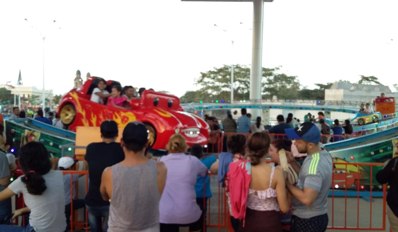 Lago artificial conquista a decenas de visitantes de la VII etapa del