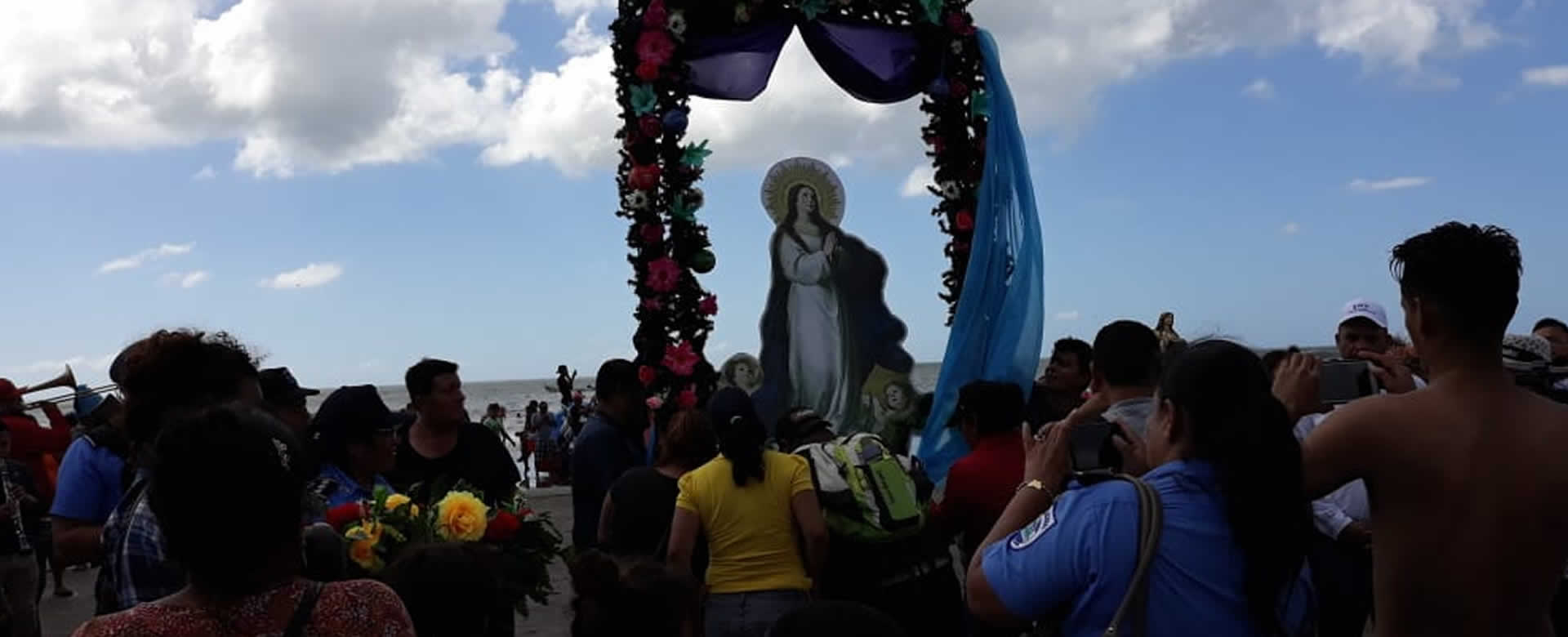 Familias y turistas celebraron la primer Purísima Acuática en las Playas de Casares y Boquitas