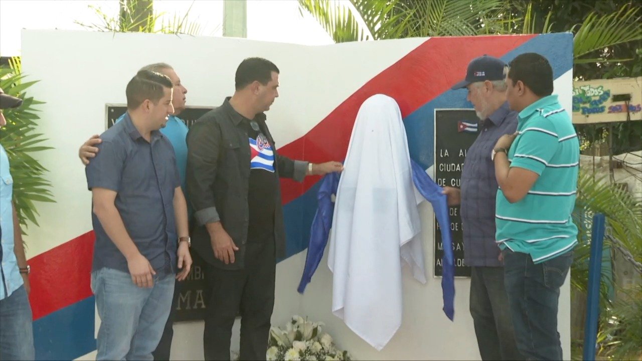 Masaya: Autoridades edilicias reinauguran monumento de héroe cubano, José Martí