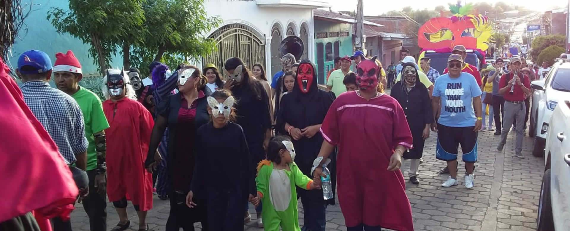 Juigalpa recibe el año nuevo con un carnaval llenos de algarabía