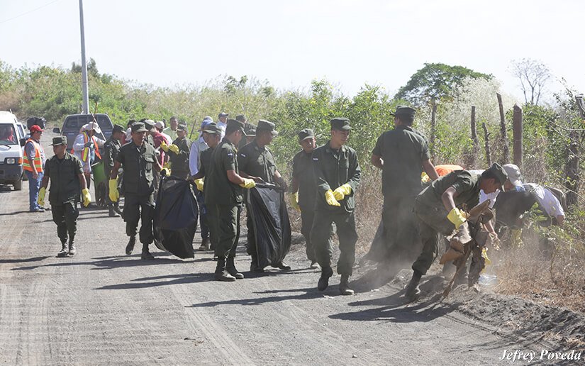 ALMA, Ejército Nacional junto jóvenes ambientalistas inician limpieza de laguna de Nejapa
