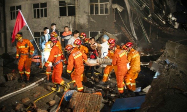 14 heridos tras un derrumbe de un edificio en China