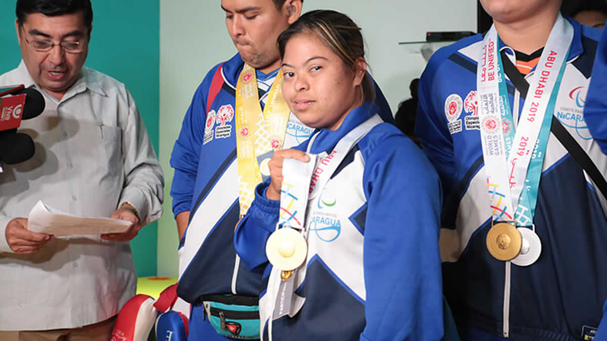 Nicaragua recibe a sus atletas destacados en las Olimpiadas Infantiles Especiales en Dubai