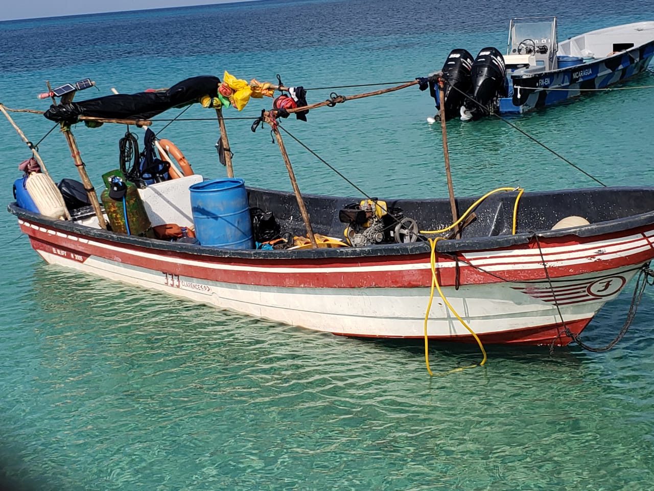 Retienen embarcación en Corn Island por Pesca ilegal de Pepino