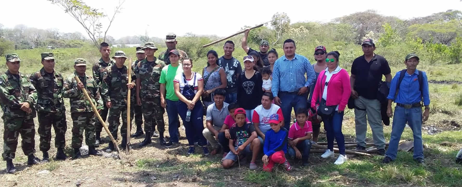 Juventud Sandinista y el Ejército de Nicaragua siembra árboles en homenaje a la Vida, la Paz y la Esperanza