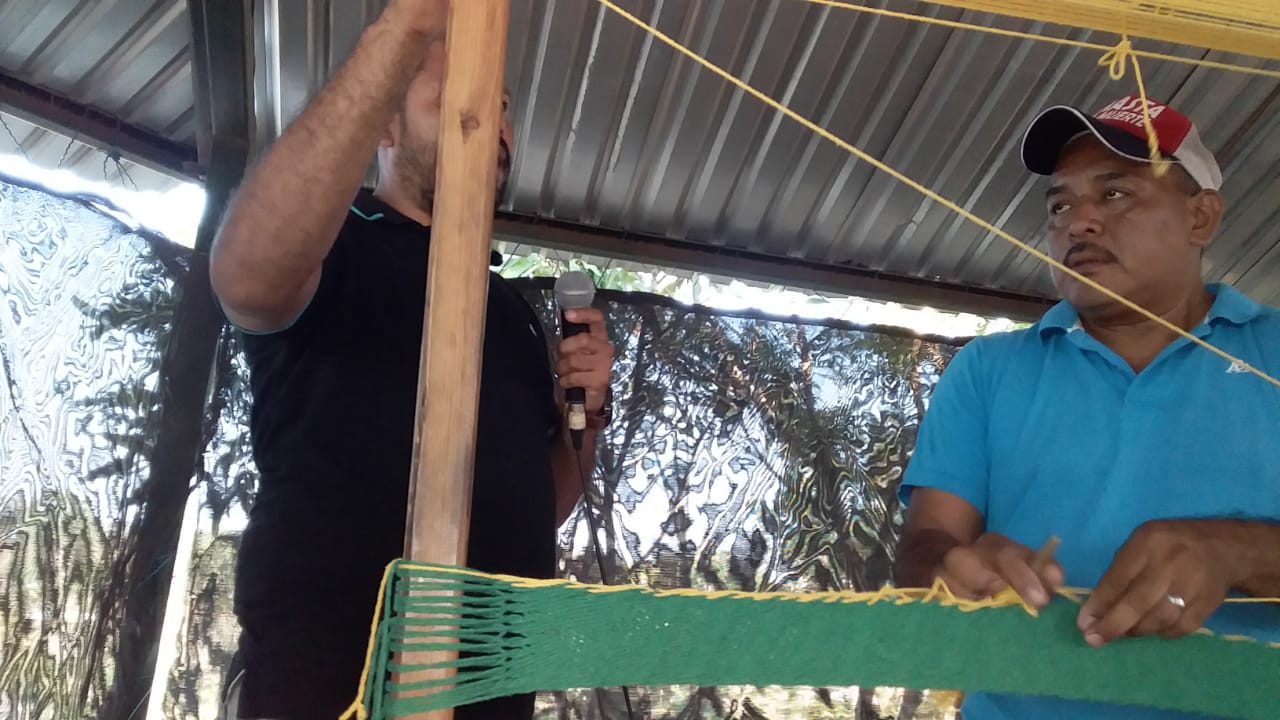 Parque Nacional de Ferias imparte taller de tejido de hamaca a protagonistas