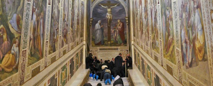 FOTOS: Por primera vez en 300 años muestran los mármoles de la 'Escalera Santa' por la que subió Jesus para ser juzgado