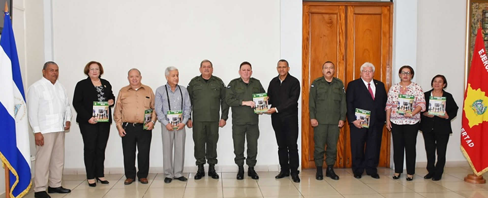 Ejército de Nicaragua entrega Memoria Anual 2018 a Vicepresidente y Magistrados del Consejo Supremo Electoral
