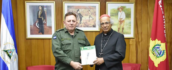 Ejército de Nicaragua presenta Memoria Anual 2018 al Cardenal Leopoldo Brenes